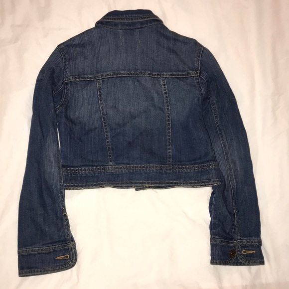 Girl’s super cute denim jacket with stretch - Picture 2 of 3